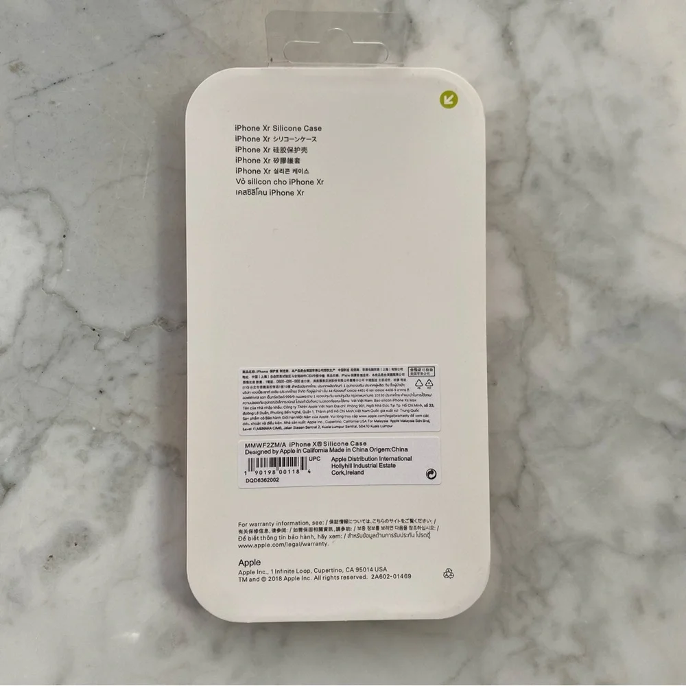 Apple iPhone XR silicone case peach‎